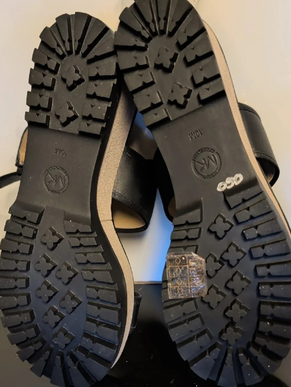 Michael Kors Gillian Mid Wedge Sandals Size 10M Like New MSRP $119.50